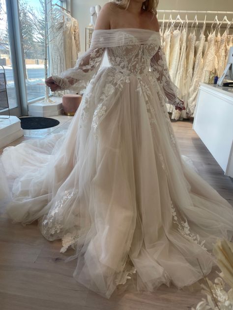 Plus Size Wedding Dresses Unique, Plus Size Fantasy Wedding Dress, Whimsical Plus Size Wedding Dress, Wedding Dress Busty Bride, Midsize Bride Wedding Dress, Wedding Dresses Midsize, Slavic Wedding Dress, Chubby Wedding Dress, Wedding Dress Midsize