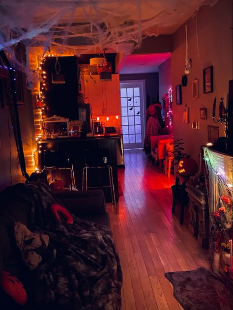 #halloween #nyc #apartment #decor #tiny #fall #renterfriendly Halloween In Apartment, Aesthetic Halloween Living Room, Spooky Studio Apartment, Halloween Tiny House, Halloween Decorations Small Apartment, Spooky Apartment Decor, Small Apartment Halloween Decor, Spooky Apartment, Halloween Apartment Decor