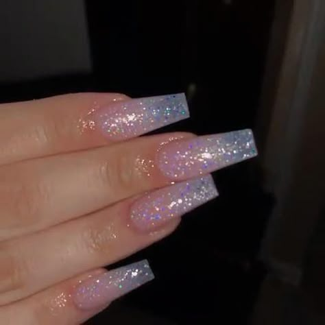 +12 Top Glitter Nails Acrylic Sparkle Sparkly Acrylic Nails, Glitter Acrylic Nails, Nailart Glitter, Clear Acrylic Nails, Glitter Nails Acrylic, Pink Holographic, Pink Glitter Nails, Average Girl, Inspiration Nails