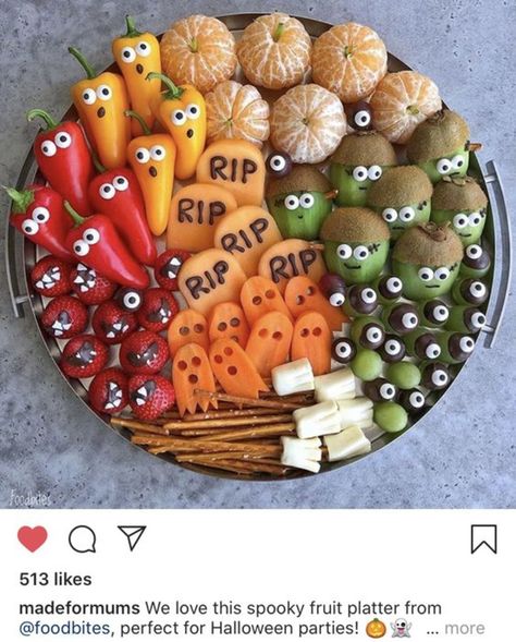 Charcuterie Board Healthy, Pumpkin Shaped Cookies, Halloween Platter, Halloween Charcuterie Board, Yogurt Covered Pretzels, Halloween Charcuterie, Halloween Fruit, Fun Halloween Food, Halloween Food Treats