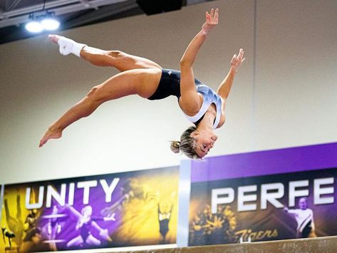 Livvy Dunne Gymnastics, Adult Gymnastics, Gymnastics Aesthetic, Lsu Gymnastics, Gymnastics At Home, Gymnastics Wallpaper, Lsu College, Gymnastics Posters, Acro Gymnastics