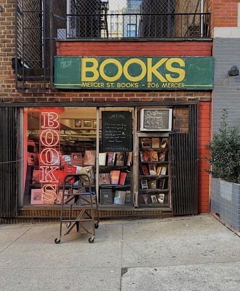 Nyc Guide, Shop Fronts, Store Front, Selling Books, Book Store, Photo Posters, Store Fronts, Store Design, Soho