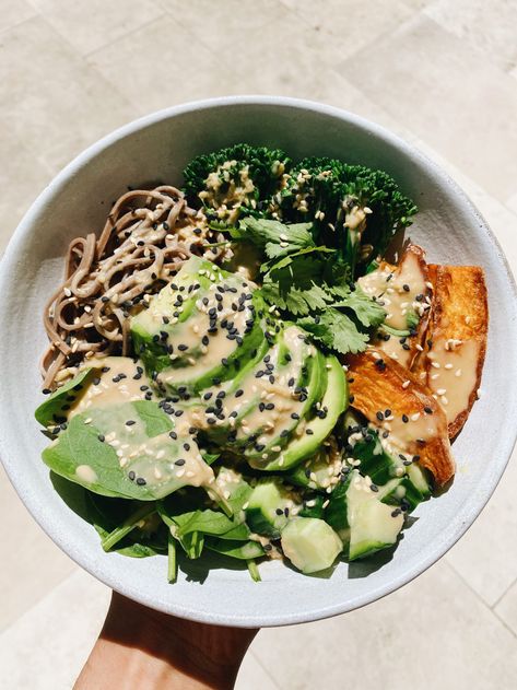 Soba Noodle Buddha Bowl with a Ginger Sesame Dressing Ginger Sesame Dressing, Soba Noodle Bowl, Soba Noodles Recipe, Soba Noodle, Sesame Dressing, Sweet Potato Spinach, Sweet Potato Wedges, Spicy Salmon, Walnut Salad