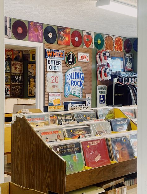 Music Shop Interior, 70s Record Store, Music Store Design, Record Store Aesthetic, Audio Aesthetic, Rainbow Vomit, Gym Design Interior, Vinyl Record Shop, Vinyl Shop