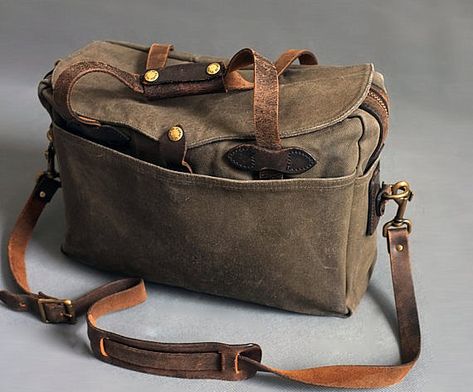 Filson Briefcase, Safari Menswear, Filson Bag, Vintage Filson, Filson Bags, Filson Mens, Fan Boy, Field Bag, Briefcase Bag