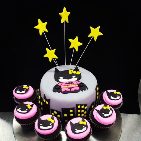 Hello Kitty Batman cake by The Cupcake Lady in Turlock, CA. Pink Batman Birthday Party, Batgirl Cupcakes, Batgirl Cake, Hello Kitty Batman, Batman Wedding Cakes, Hello Kitty Lego, Batman Valentines, Batgirl Party, Batman Birthday Cakes