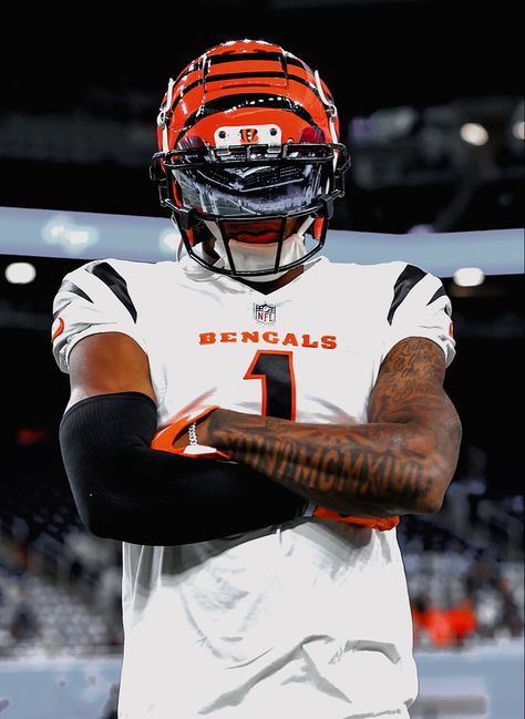 Jamarr Chase, Cool Football Pictures, Nfl Uniforms, Football Poses, Cincinnati Bengals Football, Nfl Football Pictures, Nfl Football Art, Bengals Football, Football Players Images