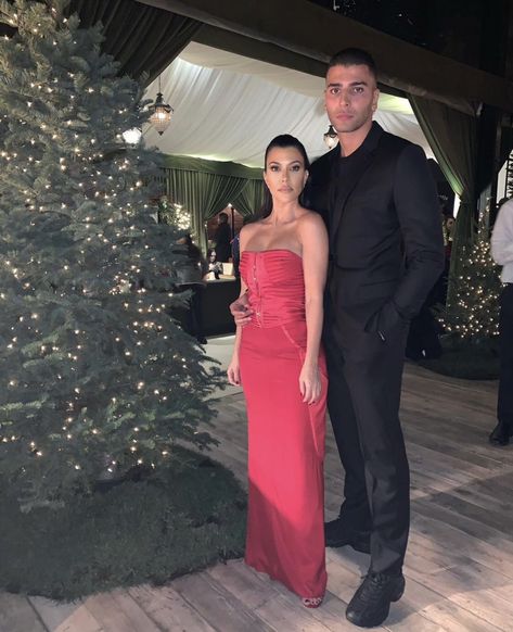 Kourtney Kardashian Christmas, Kourtney Younes, Kardashian Holiday, Kardashian Christmas Party, Kourtney Kardashian And Younes Bendjima, Kourtney Kardashian And Younes, Kortney Kardashian, Kourt Kardashian, Kardashian Christmas