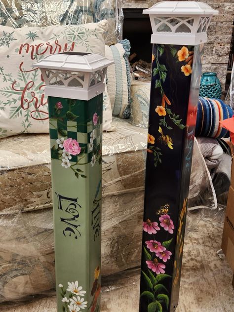 Peace Pole Diy, Painted Posts, Fence Post Crafts, Pole Painting, Gardening Gnome, Post Decor, Light Posts, Peace Poles, Spindle Crafts