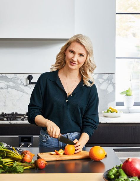 Abbey Sharp Recipes, Abbey Sharp, Charred Cauliflower, Pistachio Crusted Salmon, Winter Entertaining, Healthy Winter Meals, Honey Dressing, Citrus Salad, Tv Chefs