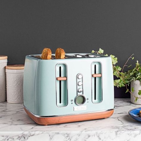 Green Toaster, Toaster And Kettle, British Homes, Bread Toaster, 4 Slice Toaster, Sandwich Toaster, Kitchen Refresh, Equipment Storage, Grey Exterior