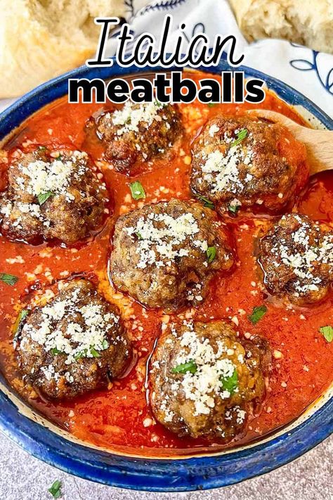 Homemade Italian Meatballs Italian Meatball Recipes, Homemade Italian Meatballs, Italian Meals, Italian Meatball, Italian Meatballs Recipe, Tummy Yummy, Meatball Recipes Easy, Italian Meatballs, Homemade Italian