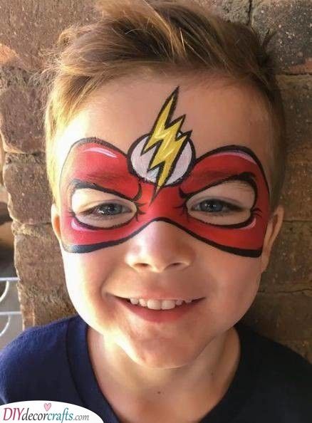 The Flash - Another Superhero Idea Flash Face Paint, Superhero Face Painting, Easy Face Painting Designs, Face Painting For Boys, Makeup Zombie, Kids Face Painting, Face Painting Tutorials, Spiderman Face, Painting Face