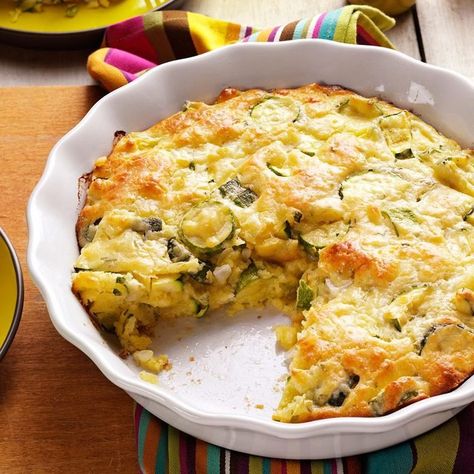 Zucchini Onion Pie Recipe, Zucchini Onion Pie, Best Zucchini Recipes, Onion Casserole, Zucchini Pie, Juicy Baked Chicken, Easy Zucchini Recipes, Onion Pie, Zucchini Recipe