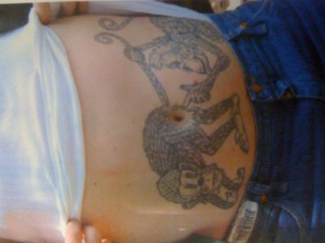 Tatto Belly Button Tattoos, Tatoo 3d, Button Tattoo, See Tattoo, Monkey Tattoos, Clever Tattoos, Tattoo Fails, Geniale Tattoos, Stomach Tattoos