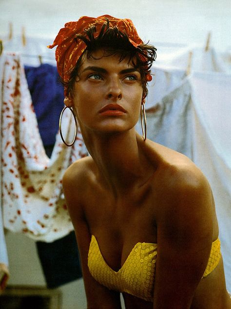 Vintage Summer Inspiration. Cuba. | Willow Inspirations Drew Barrymore 90s, Editorial Vogue, Tomato Girl, Vogue Vintage, Audrey Tautou, Mode Editorials, Havana Nights, 얼굴 그리기, Steven Meisel