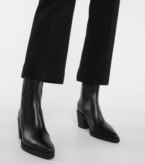 Rossi Shoes, Random Image, Heeled Ankle Boots, Black Ankle Boots, Minimal Fashion, Gianvito Rossi, Leather Ankle Boots, Christmas Outfit, Boots Men