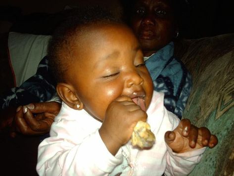 My cousin Keisha when she was like 2 eating chicken Black Person, People Eating, My Cousin, Chicken, Collage, Pins, Quick Saves, Black