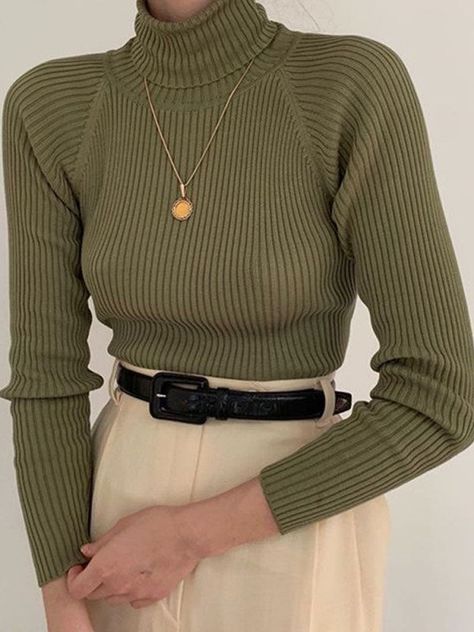 Green Turtleneck Outfit, Turtle Neck Outfits, Hijab Skirt, Womens Tops Casual, Aesthetic Finds, Turtleneck Outfit, Cute Tops For Women, Tops For Women Casual, Dark Academia Fashion