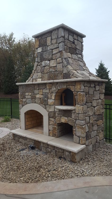 Outdoor Stone Fireplace With Pizza Oven, Outdoor Fire And Pizza Oven, Outside Fireplace With Pizza Oven, Pizza Oven Fireplace Stone, Pizza Oven With Fireplace, Natural Stone Outdoor Fireplace, Wood Fired Oven Design, Outdoor Fireplace For Cooking, Diy Outdoor Fireplace With Pizza Oven