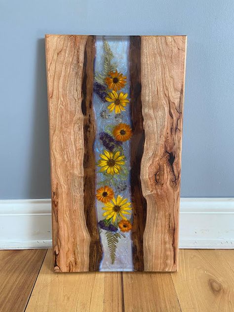 Flower Epoxy Resin River and Wood Art Pieces Diy Resin Flowers, Woodworking Epoxy Resin, Flower Epoxy, Resin And Wood Diy, Epoxy Crafts, Diy Resin Projects, Resin Wall Art, Free Woodworking Plans, Resin Furniture