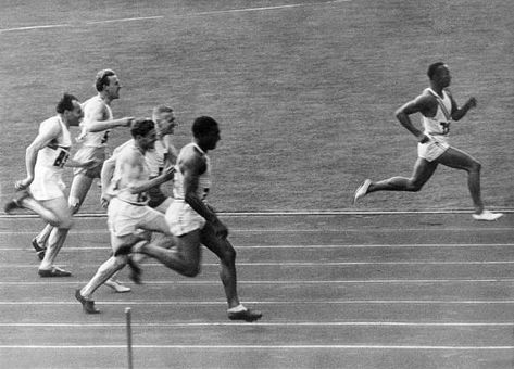 On This Day: August 3 Jesse Owens Wins 100m Gold At 1936 Berlin Olympic Games Pictures Gallery - Getty Images 1936 Olympics, Berlin Olympics, Jesse Owens, American Athletes, Track And Field Athlete, Old Pics, Rare Historical Photos, Olympic Sports, Summer Games