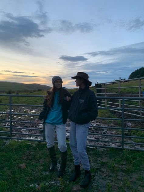 Farm Husband Aesthetic, Farm Boyfriend Aesthetic, Farm Husband, Farm Couple, Farmer Couple, Farming Couple, Farm Relationship Goals, Farmer Boy, Teenage Couples