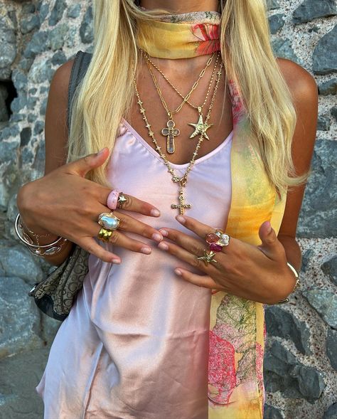 Ibiza Outfits, Jeweled Shoes, Mode Inspo, Happy Saturday, Mode Inspiration, Dream Clothes, Fashion Killa, Summer Aesthetic, Summer Wardrobe