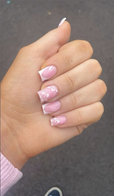 Cute Nail Ideas Winter, Nails For 13 Year Girl, White Tip Acrylic Nails, Square Gel Nails, Hawaiian Nails, Disney Acrylic Nails, Spring Acrylic Nails, Girly Acrylic, Cheap Nail