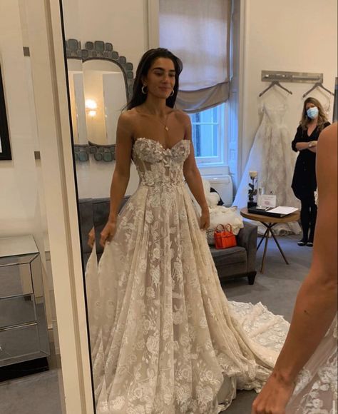 Stef Williams, Wedding Ideas Dresses, Cute Wedding Dress, Pretty Wedding Dresses, Dream Wedding Ideas Dresses, Dream Wedding Ideas, Fall Wedding Dresses, Wedding Goals, Dreamy Wedding