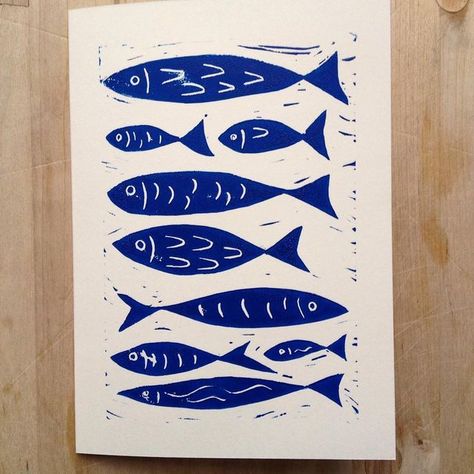 Lino Fish Prints, Fish Drawing Abstract, Blue Fish Painting, Linocut Fish Print, Linocut For Beginners, Beginner Linocut Designs, Blue Fish Drawing, Easy Linocut, Linocut Prints Ideas Simple