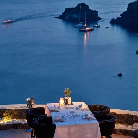 Petra restaurant by Canaves Oia offers a sophisticated culinary experience. Try our chef's fine dining creations of Mediterranian flavours influenced by French cuisine, in a romantic setting overviewing the Santorinian sea and caldera. White Wine Labels, Santorini Hotels, Oia Santorini, Great Presentations, Cyclades Islands, Culinary Experience, Luxury Suite, Luxury Spa, Luxury Accommodation