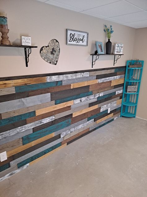 Reclaimed Wood Accent Wall Turquoise Rustic Blend 10sqft Pallet Wall - Etsy Winter Blend, Reclaimed Wood Accent Wall, Western Bedroom Decor, Pallet Walls, Wood Accent Wall, Wood Boards, Pallet Wall, Western Homes, Wood Accent