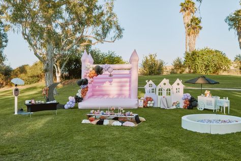 Found some ghosts in my ball pit 👻👻👻 😂 we had an amazing Halloween party full with this little ghosts, they’re friendly, fun, and full of charm! 👻 Ready to book for you Halloween party? Send us a DM and we’ll make it happen 🎃🎃 Amazing vendors that made this happen: Planning @olivepopco & @unico.byivonne Balloons & Backdrop @unico.byivonne Bounce House @olivepopco Photography @siveees Picnic @prettyruggedpicnicco Florals @fabuleux.85 Ballpit @pinkfestco Photo Booth @tapnsnapphoto Snack Ca... Kids Party Rentals, Balloons Backdrop, Balloon Backdrop, Soft Play, Ball Pit, Bounce House, Play Set, Party Rentals, Make It Happen