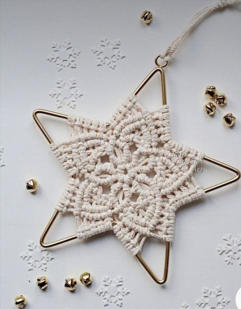 Macrame Star, Macrame Colar, Small Restaurant, Metal Star, Beautiful Christmas Decorations, Warm Beige, Star Diy, Macrame Patterns Tutorials, The Cafe