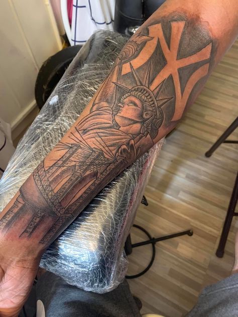 Nyc Leg Tattoo, Nyc Tattoo Sleeve, Ny Yankees Tattoo, Saint Louis Tattoo, Yankee Tattoo Ideas, Atl Tattoo Ideas, New York Tattoo Ideas For Men, Yankees Tattoo Ideas, New York City Tattoo Ideas