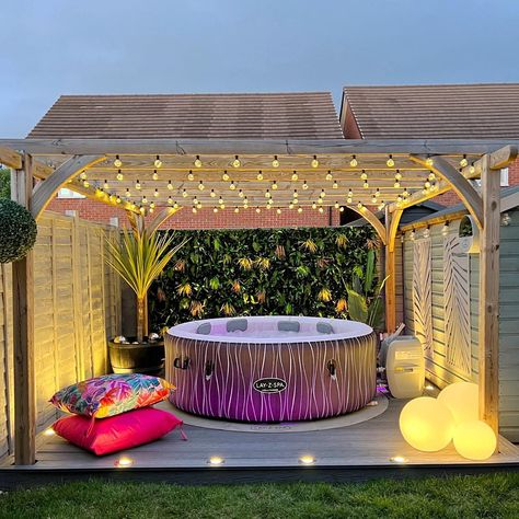 Hot Tub Privacy Ideas, Hot Tub Shelters, Spa Uk, Hot Tub Privacy, Hot Tub Landscaping, Spiritual Garden, Privacy Ideas, Hot Tub Patio, Inflatable Hot Tub