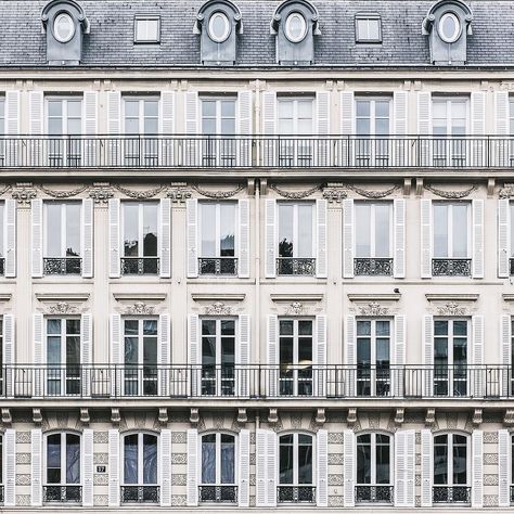 Those Parisian squares part II #straightfacade by guillaume_dx Paris Skincare, French Apartment, Neoclassical Architecture, Paris Trip, Interior Minimalista, French Architecture, Parisian Apartment, Famous Photographers, Building Facade