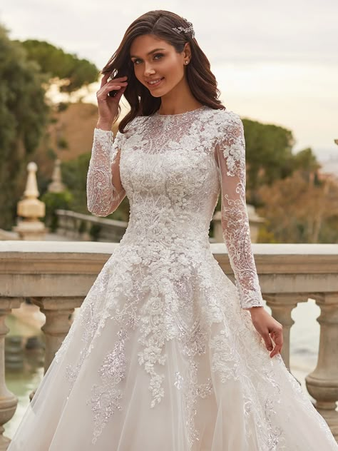 Fashion Forward Wedding, Queen Wedding, Pronovias Bridal, Pronovias Wedding Dress, Classy Lady, Cute Wedding Dress, Pipe Dream, Dream Wedding Ideas Dresses, Stunning Wedding Dresses