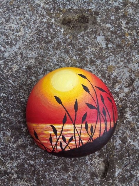 Abstract Art Projects, Diy Rock Art, Stone Art Painting, Rock And Pebbles, Painted Rocks Craft, Happy Stones, Everyday Art, Rock Painting Ideas Easy, Rock Painting Patterns