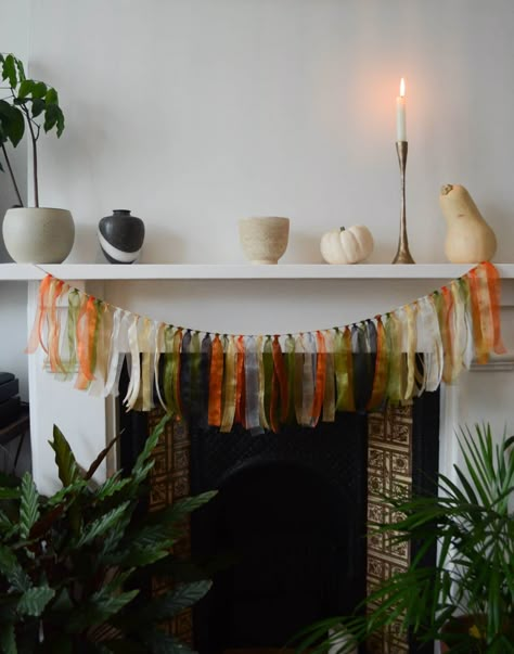 Handmade autumnal ribbon garland 1m, ribbons have approximately 20cm drop. (We have allowed 20 cm either side so the garland can be tied to banisters, beams, hung on walls, from mantlepieces or shelves). We have chosen a selection of warm autumnal colours using organza ribbon and the pieces are individually strung on simple natural string. We can make these in any lengths and any colourways, please contact us if you have any requests. Autumn Hanging Decorations, Autumn Decor Crafts, 2024 Christmas Decorations, Ribbon Party Decorations, Simple Autumn Decor, Simple Christmas Party Decorations, Simple Party Decor, Christmas Ribbon Garland, Autumn Party Decorations