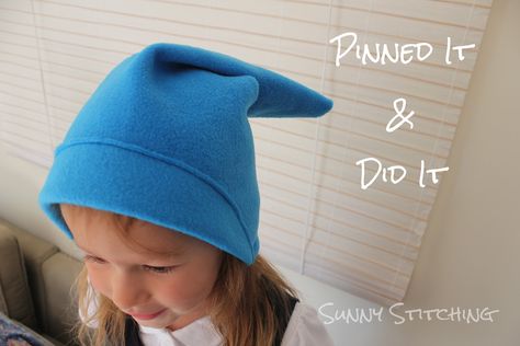 Sunny Stitching: Gnome Hat Phantom Tollbooth, Gnome Costume, Sleeping Hat, Sleeping Cap, Sleep Hat, Sette Nani, Fleece Hats, Family Christmas Pictures, Sewing Fleece