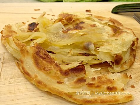 Garlic Paratha, Roti Canai Recipe, Paratha Roti, Roti Bread, Roti Canai, Roti Recipe, Paratha Recipe, Paratha Recipes, Indian Bread