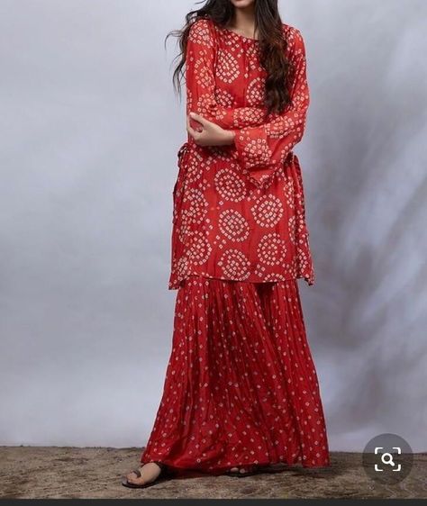 Bandhani Dress Design, Chunri Dress Design, Bandhani Salwar Suit, Chunri Dress, Salwar Suit Design, Bandhani Dress, Casual Wear Dress, Suit Design, Salwar Suit