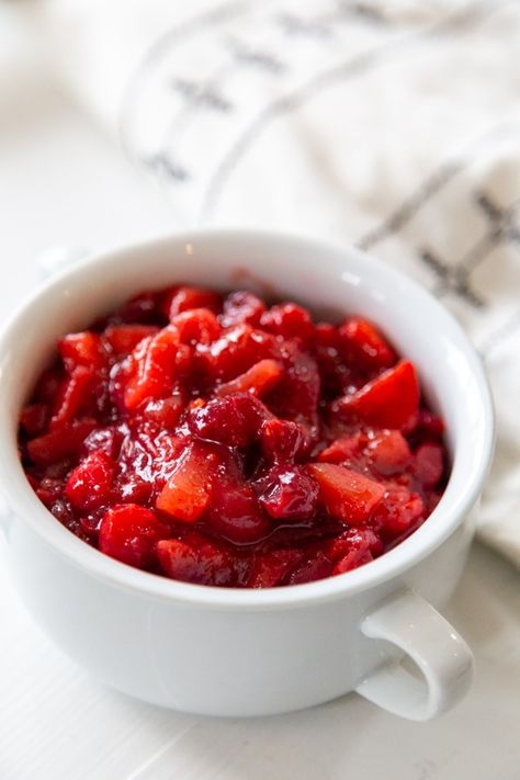 Cranberry Apple Compote Recipe, Cranberry Detox Drink, Apple Compote Recipe, Cranberry Apple Sauce, Cranberry Detox, Apple Compote, Cranberry Compote, Compote Recipe, Winter Meals