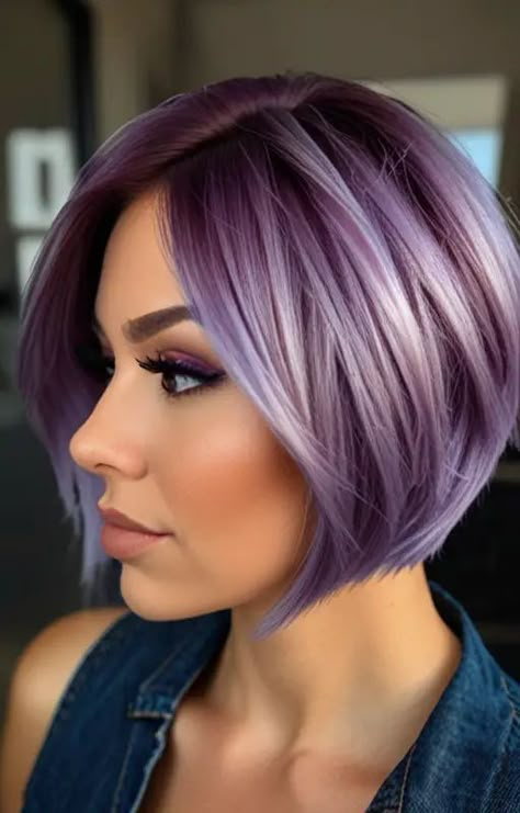 Purple Hair Color Highlights, Cute Razor, Razor Cut Hairstyles, Short Purple Hair, Hair Bobs, Short Hair Inspiration, Textured Pixie, Trendy Short Hairstyles, Medium Hair Styles For Women