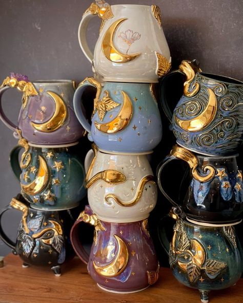 LaLePottery on X: "Apparently my work has been making its way across twitter recently without credit, so I guess I should share some of it myself and say hi! 😅🖤 https://t.co/43PWQA6GPe" / X Lauren Lewis, Occult Decor, Witch Mug, Pretty Mugs, Cozy Room Decor, Clay Art Projects, Cute Cups, Cool Mugs, Diy Clay Crafts