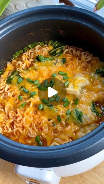 Ichiban Ramen Recipes, Rice Cooker Ramen, Ichiban Noodles Recipes, Easy Ramen Noodle Recipes, Ramen Packet, Single Serve Recipes, Healthy Ramen, Easy Ramen, Chicken Dumplings