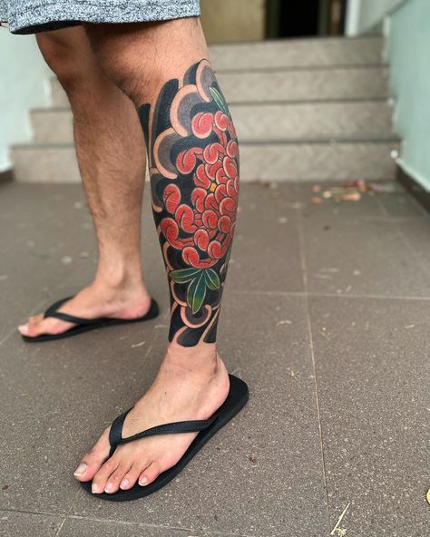 Japanese Calf Tattoo Men, Back Calf Tattoos Men, Calves Tattoo Men, Calves Tattoo, Singapore Tattoo, Japanese Leg Tattoo, Irezumi Tattoos, Calf Tattoo, Japan Cars