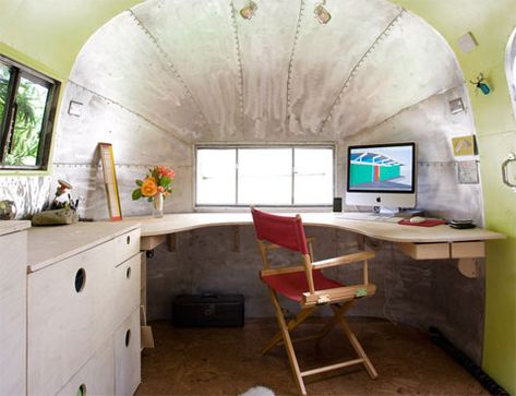 Airstream backyard office/ studio, designed by landscape architect Andreas Stavropoulous. Airstream Living, Airstream Campers, Mini Loft, Airstream Interior, Mobile Home Living, Travel Trailer Remodel, Vintage Airstream, Airstream Trailers, Rv Decor